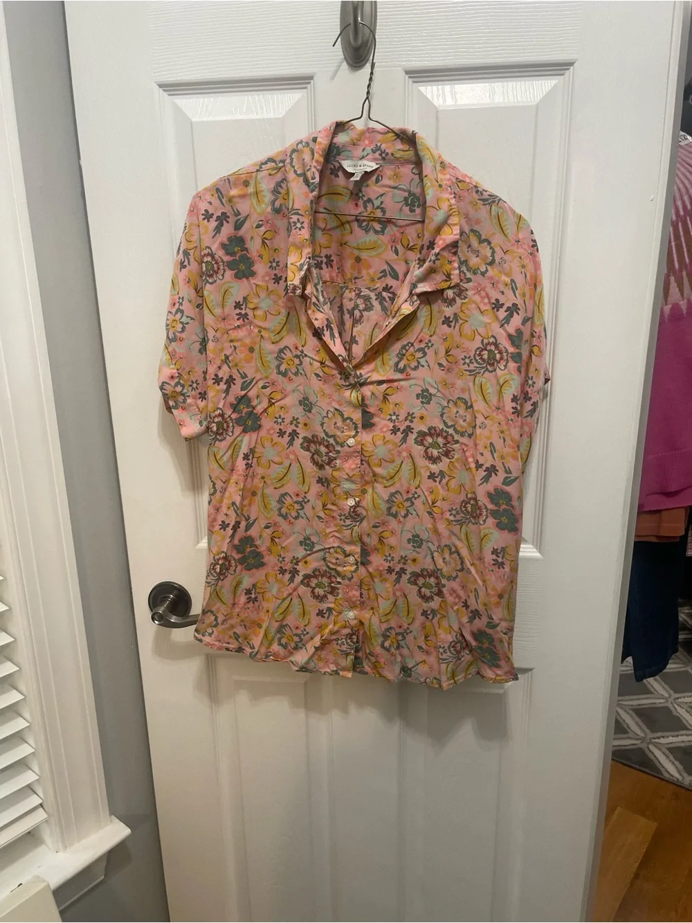 Lucky Brand Pink Floral Short Sleeve Button-Front Shirt - Picture 3 of 8